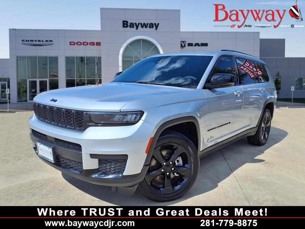 2023 Jeep Grand Cherokee L Altitude Silver at Mac Haik CDJR North Houston