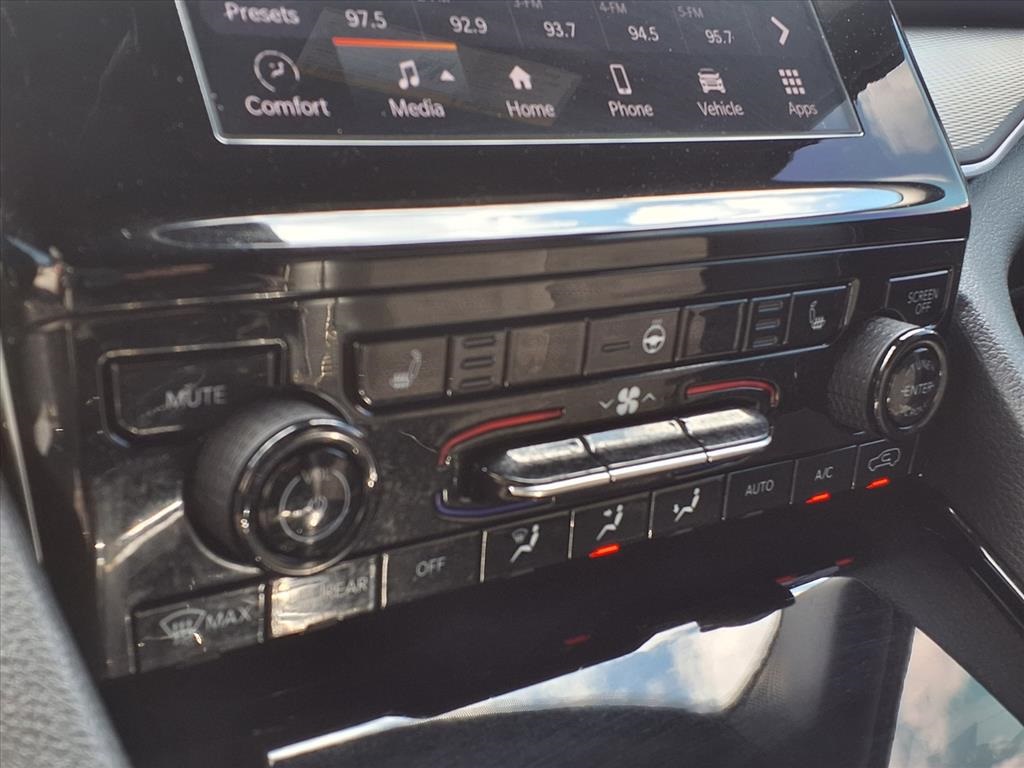 2023 Jeep Grand Cherokee L Altitude Silver at Mac Haik CDJR North Houston