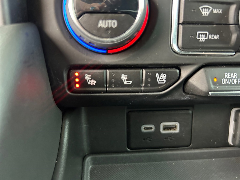 Used Car 2023 Chevrolet Tahoe  Premier For Sale Under $60,000 In Floresville, Texas