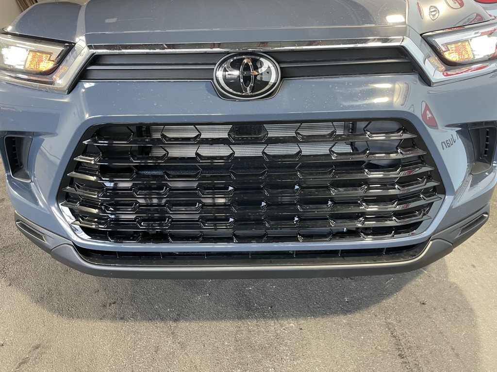 Thumbnail: 2026 Toyota Grand Highlander - 11