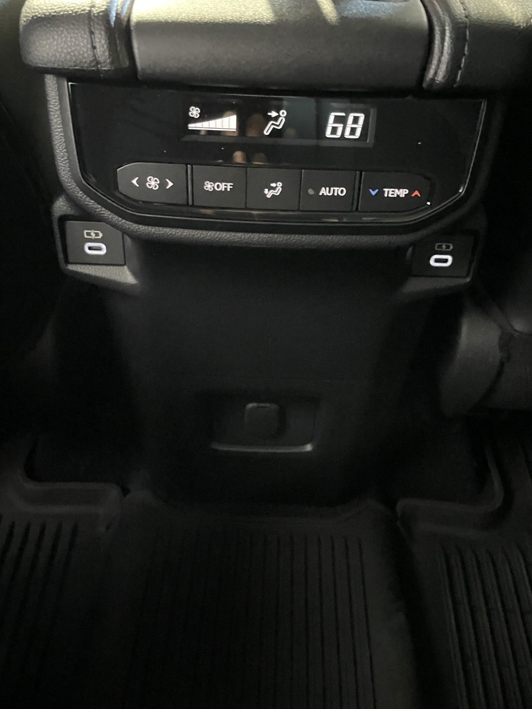 Thumbnail: 2026 Toyota Grand Highlander - 30