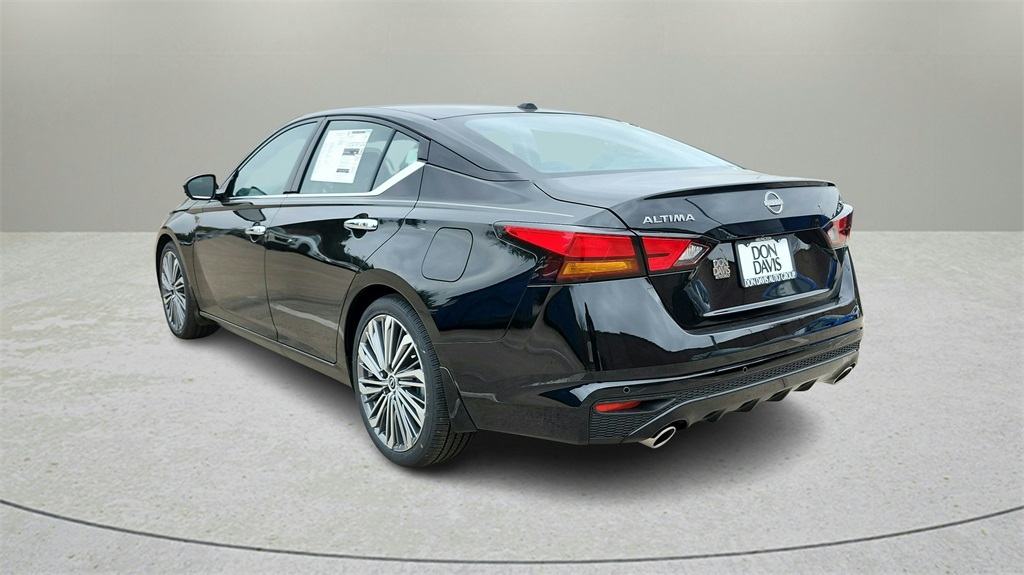 2025 Nissan Altima