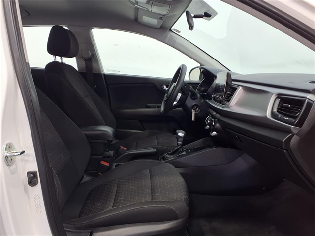 2022 Kia Rio LX - 11