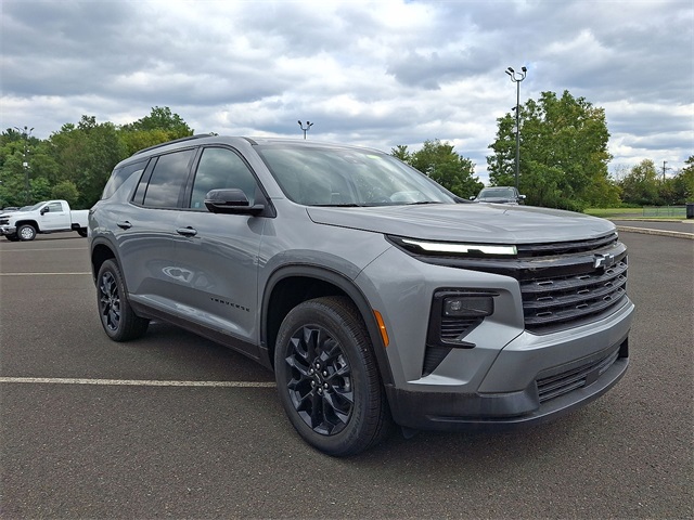 2025 Chevrolet Traverse LT for sale at PATRIOT CHEVROLET OF WARMINSTER