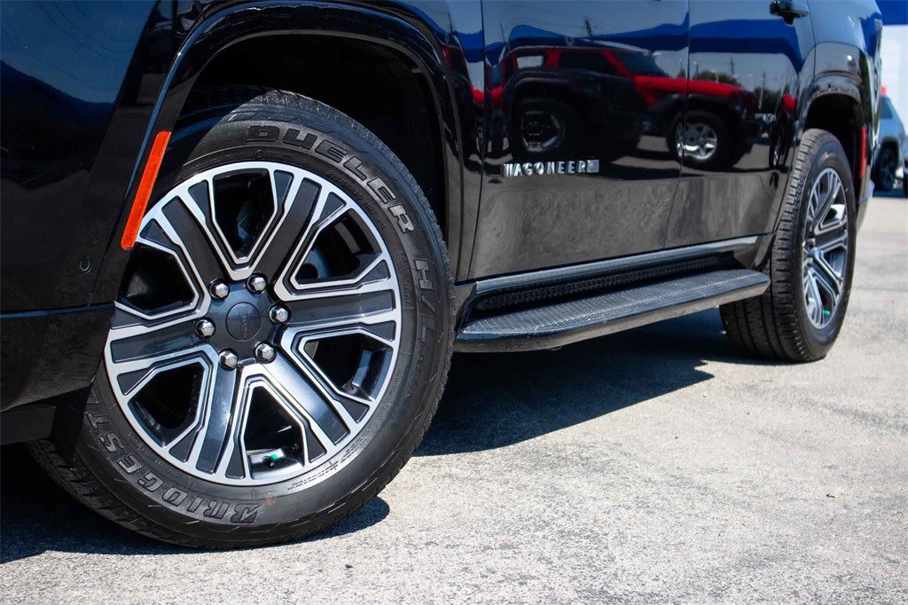 Used Car 2023 Jeep Wagoneer  Series Ii For Sale Under $50,000 In San Marcos, Texas