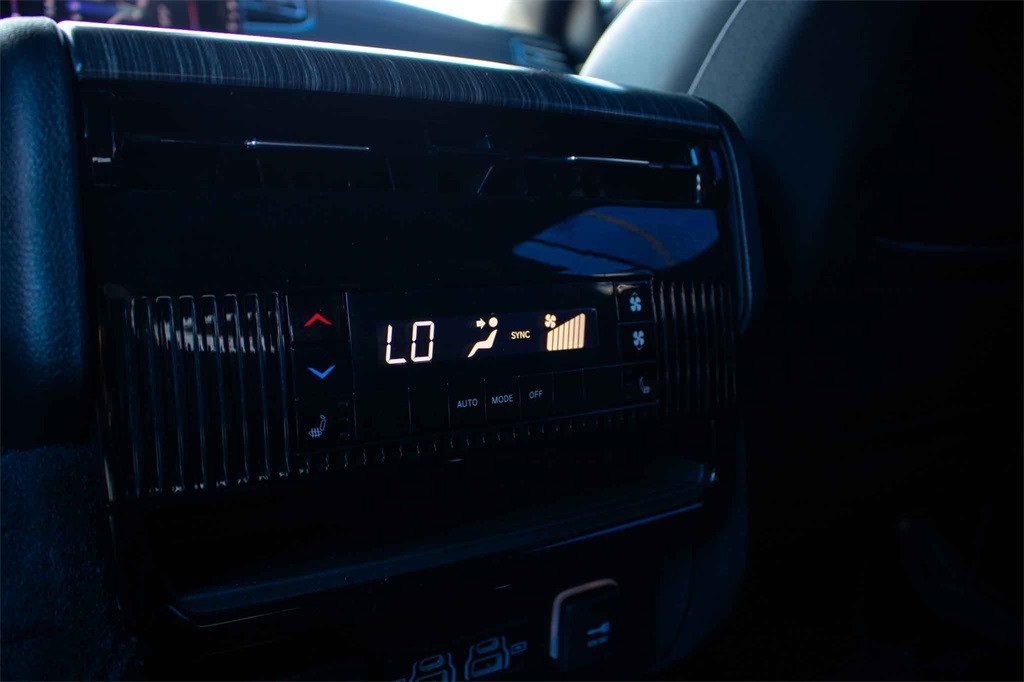 Used Car 2023 Jeep Wagoneer  Series Ii For Sale Under $50,000 In San Marcos, Texas