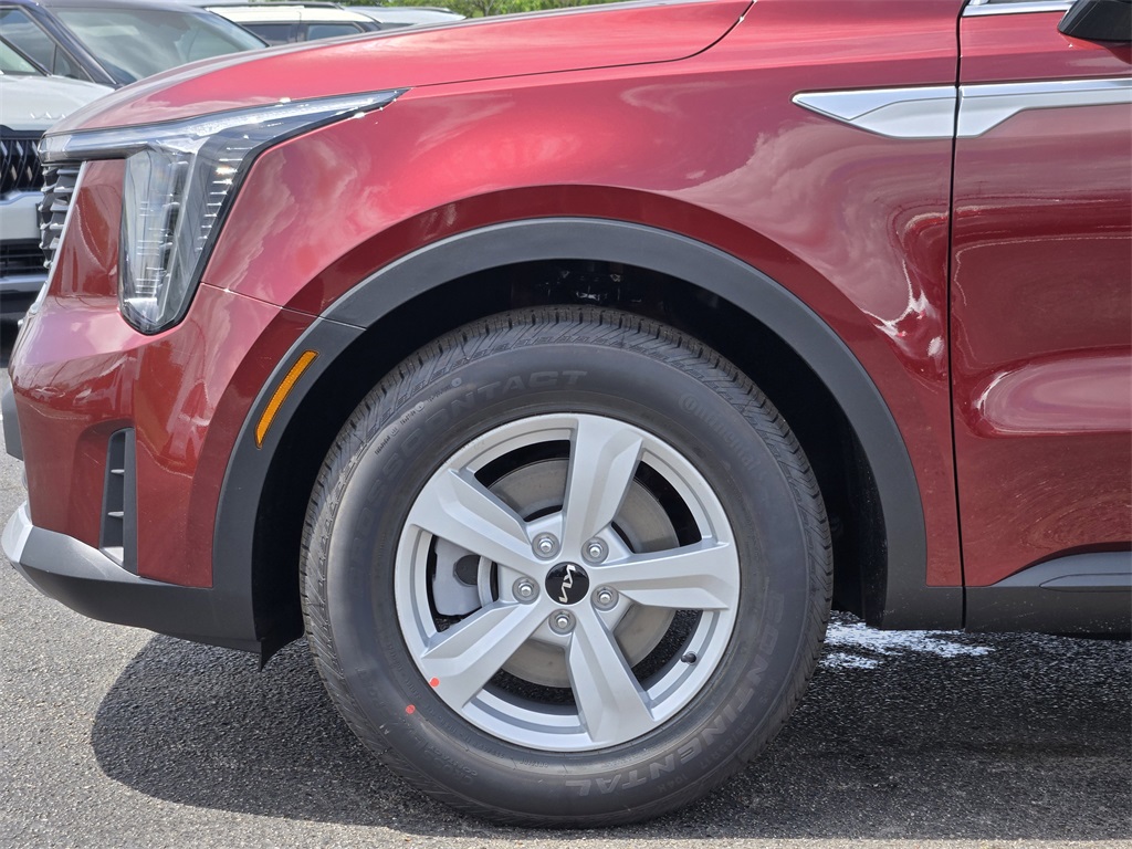 2025 Kia Sorento LX - 4