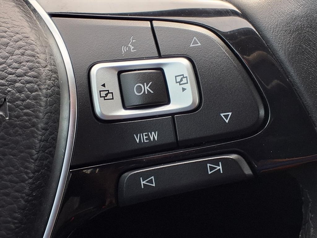 2019 Volkswagen Atlas SEL Black at River Oaks CDJR