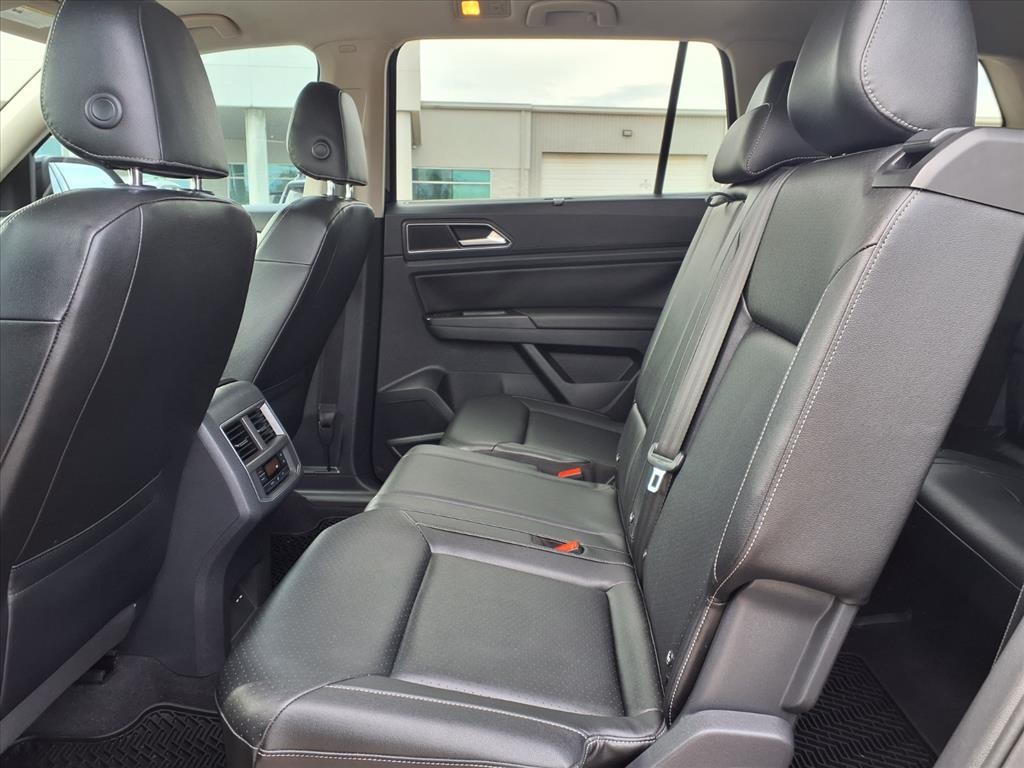2019 Volkswagen Atlas SEL Black at River Oaks CDJR