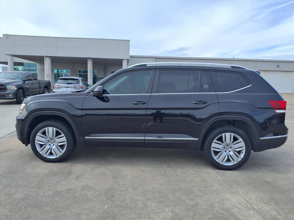 2019 Volkswagen Atlas SEL Black at River Oaks CDJR