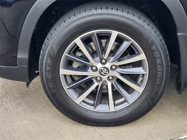 2019 Toyota Highlander XLE Black at Mac Haik CDJR North Houston