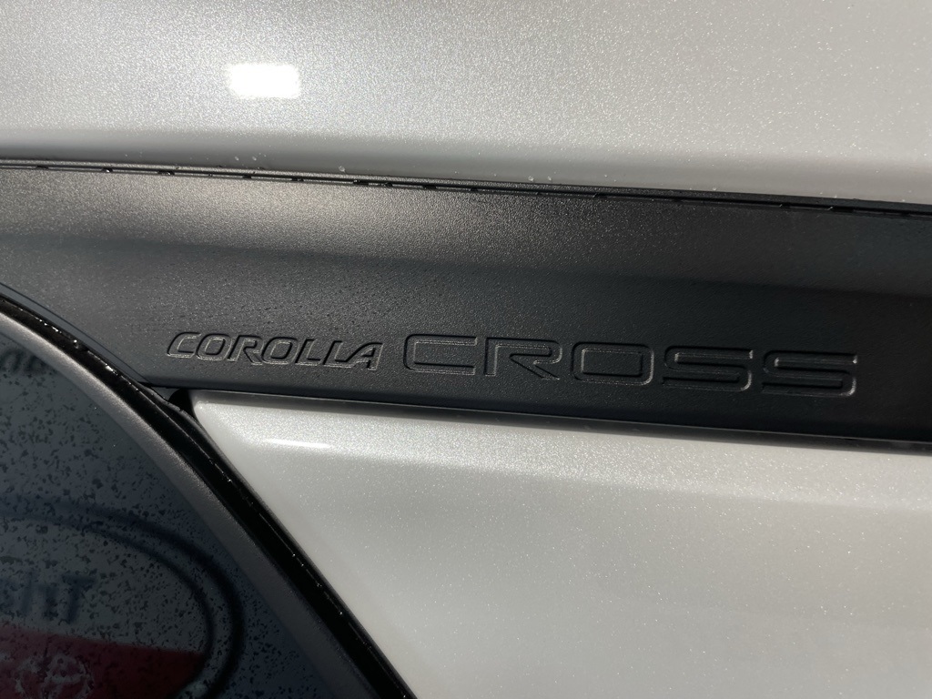 Thumbnail: 2025 Toyota Corolla Cross - 15