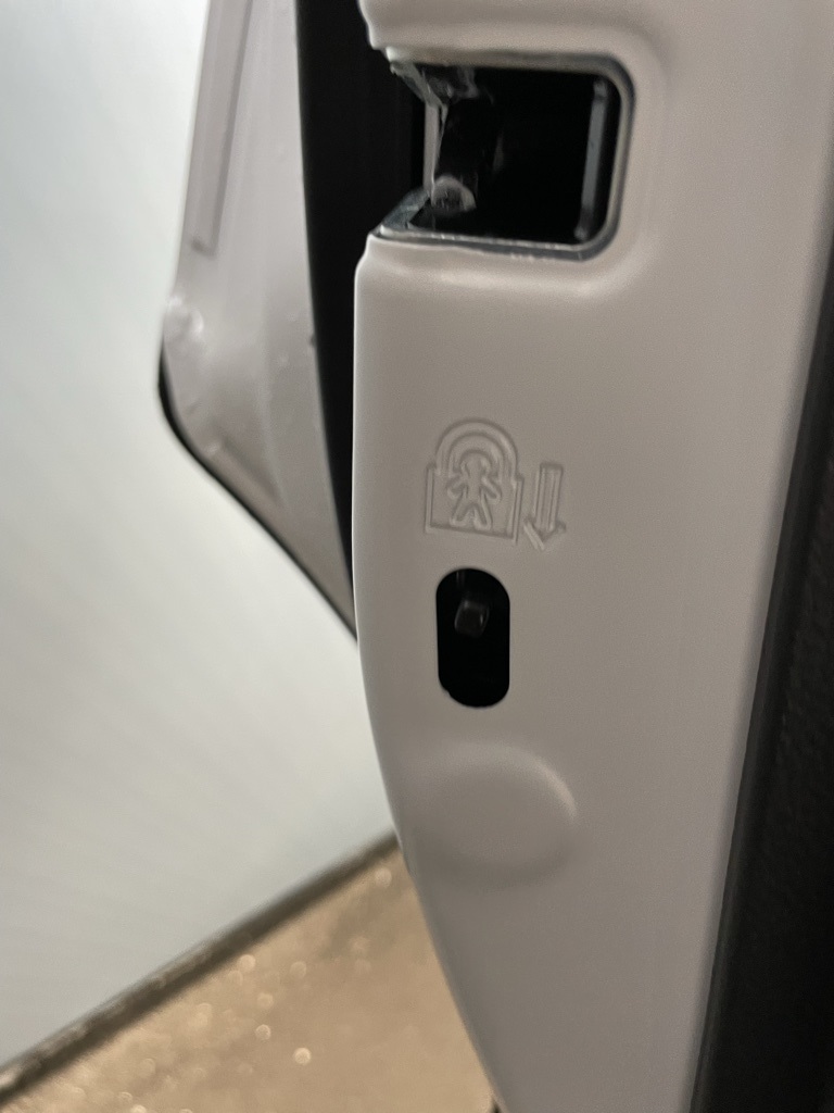 Thumbnail: 2025 Toyota Corolla Cross - 27