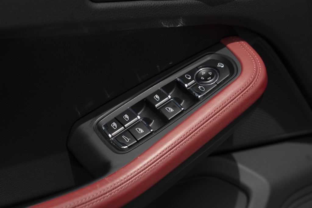 2022 Porsche Macan S - Photo 16