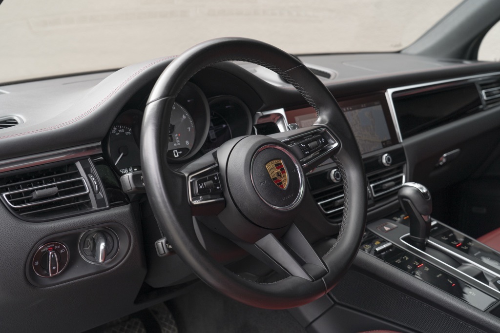 2022 Porsche Macan S - Photo 19