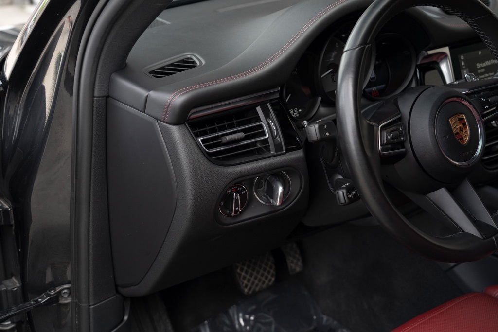 2022 Porsche Macan S - Photo 20