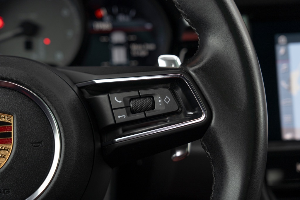 2022 Porsche Macan S - Photo 24