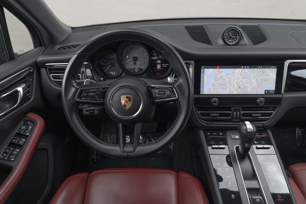 2022 Porsche Macan S - Photo 26