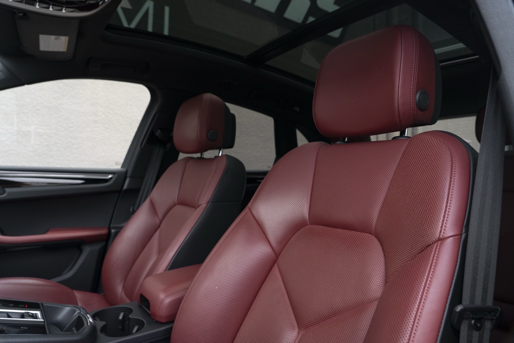2022 Porsche Macan S - Photo 3