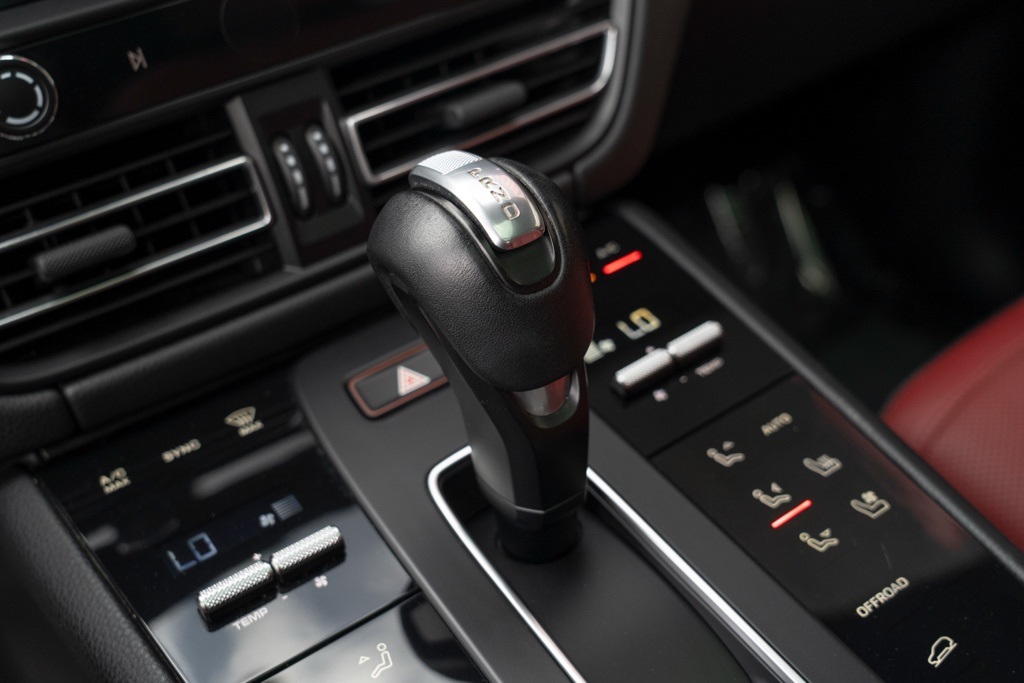 2022 Porsche Macan S - Photo 32