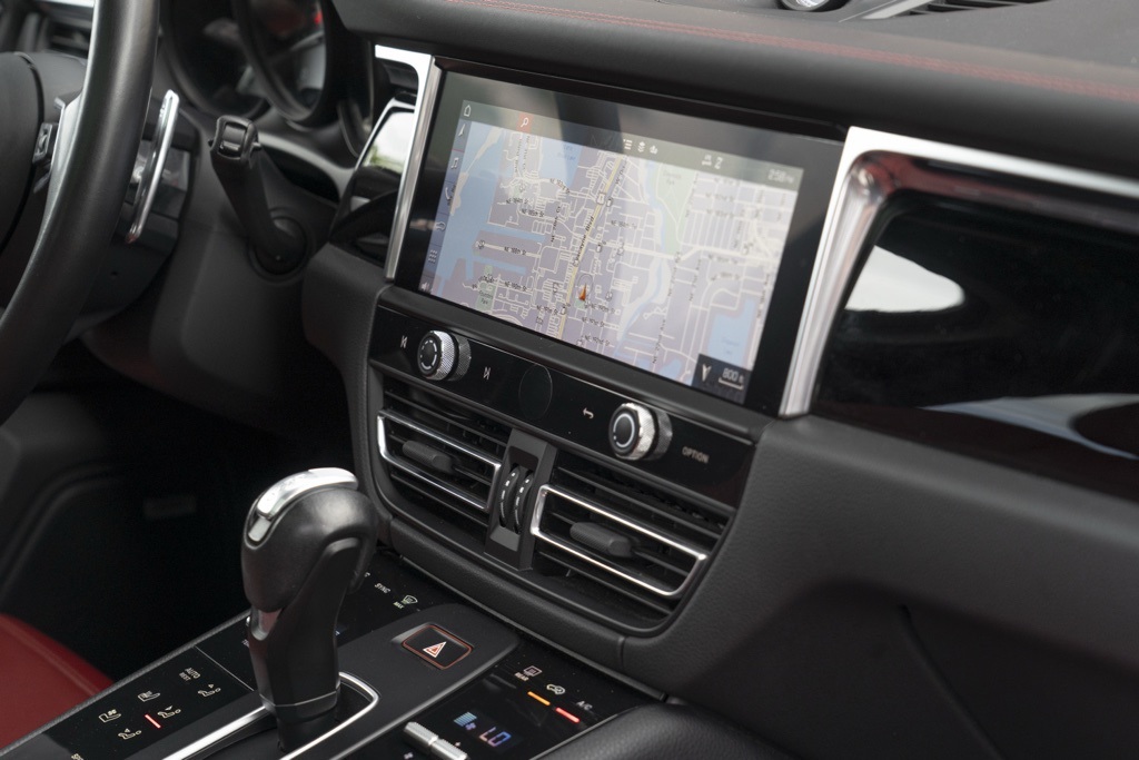 2022 Porsche Macan S - Photo 38