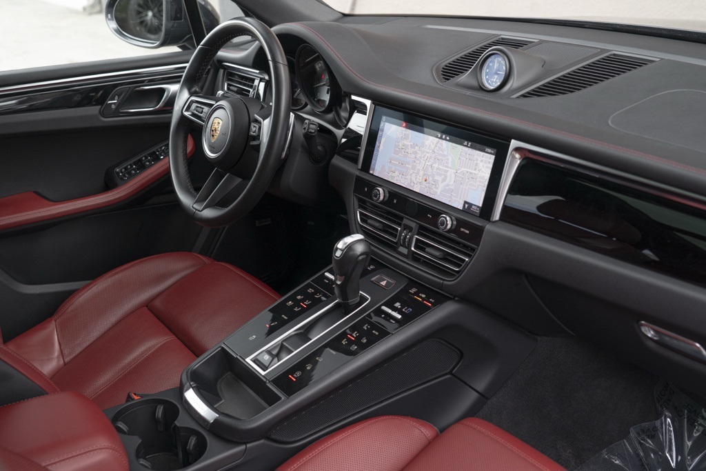 2022 Porsche Macan S - Photo 39