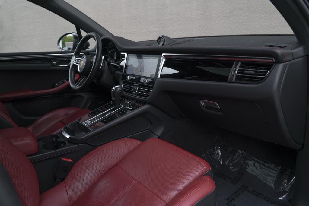 2022 Porsche Macan S - Photo 45