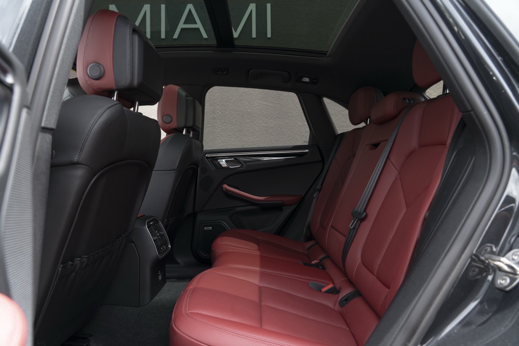 2022 Porsche Macan S - Photo 48