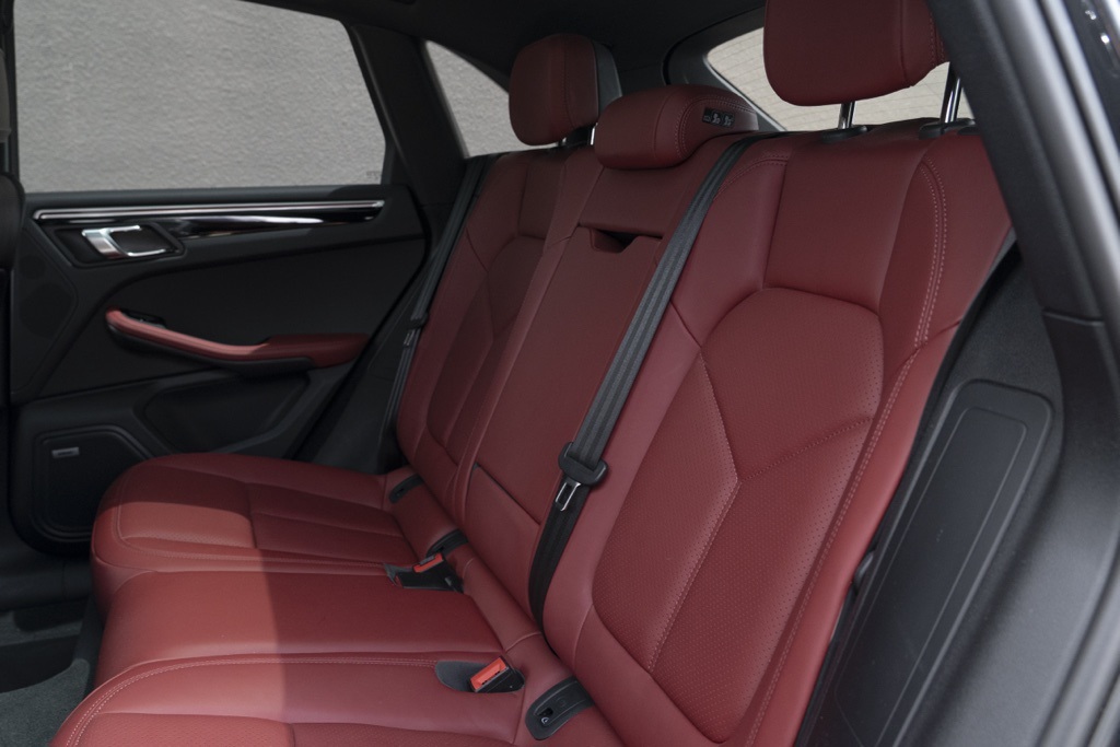 2022 Porsche Macan S - Photo 49