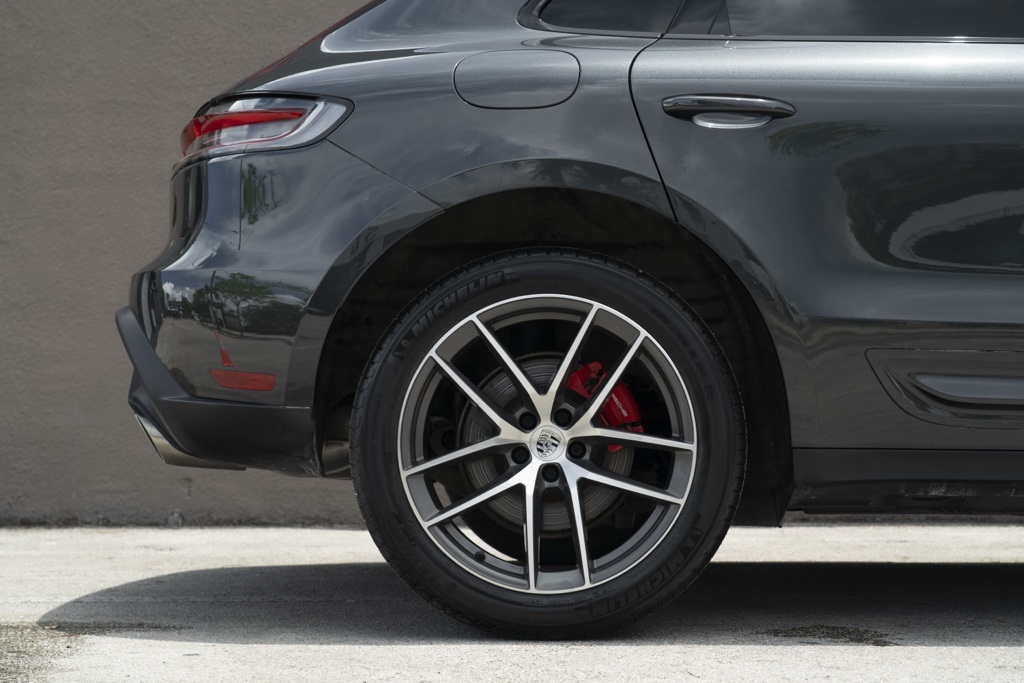 2022 Porsche Macan S - Photo 61