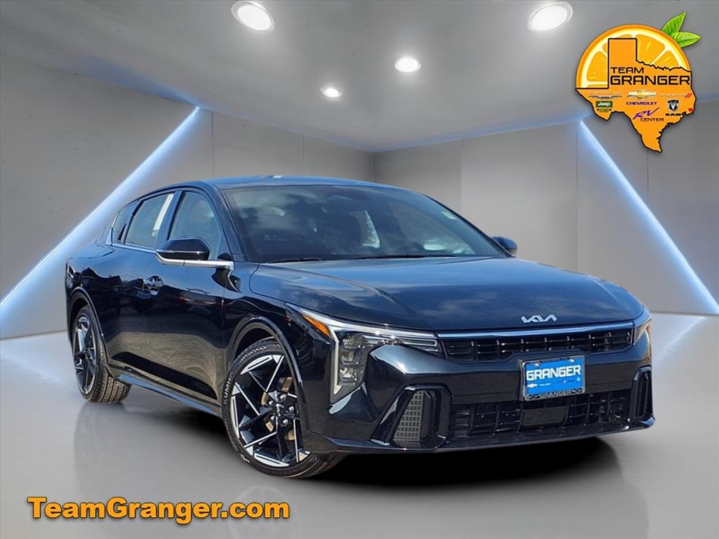 2025 Kia K4 GT-Line's photo