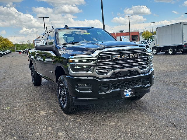 Diamond Black Crystal Pearlcoat 2025 RAM 3500 Pickup Truck Four-Wheel Drive 8-Speed Automatic