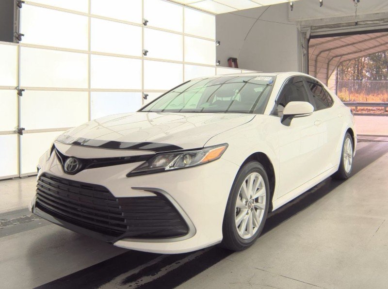 2024 Toyota Camry LE FWD