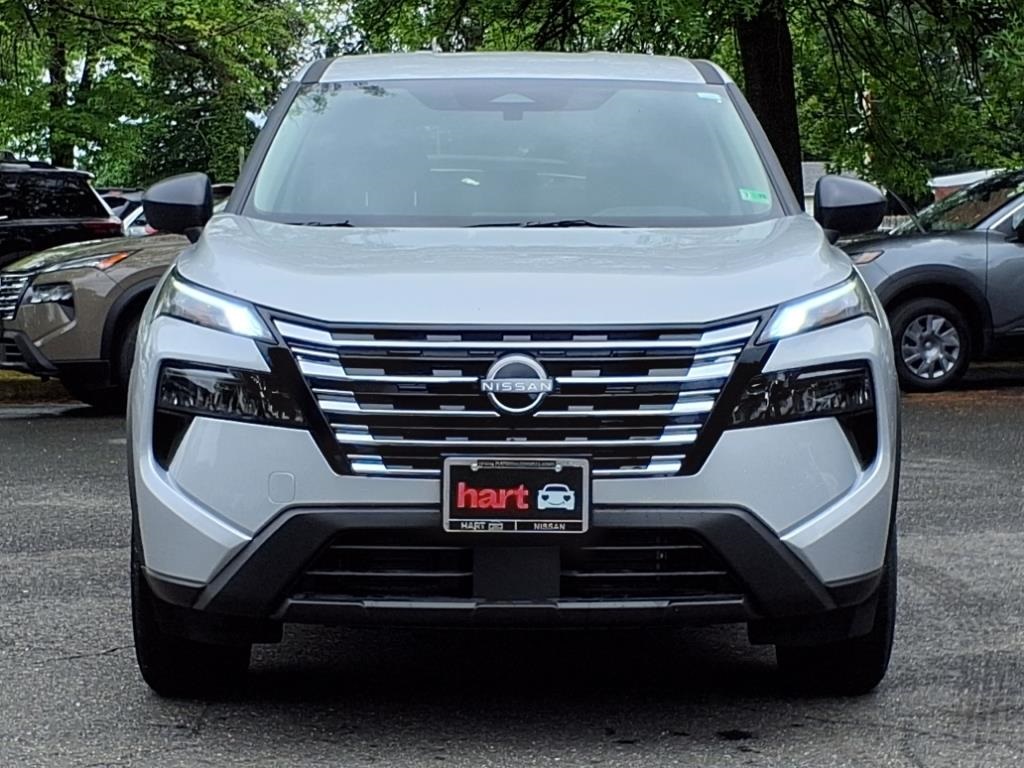 2025 Nissan Rogue S AWD photo 2