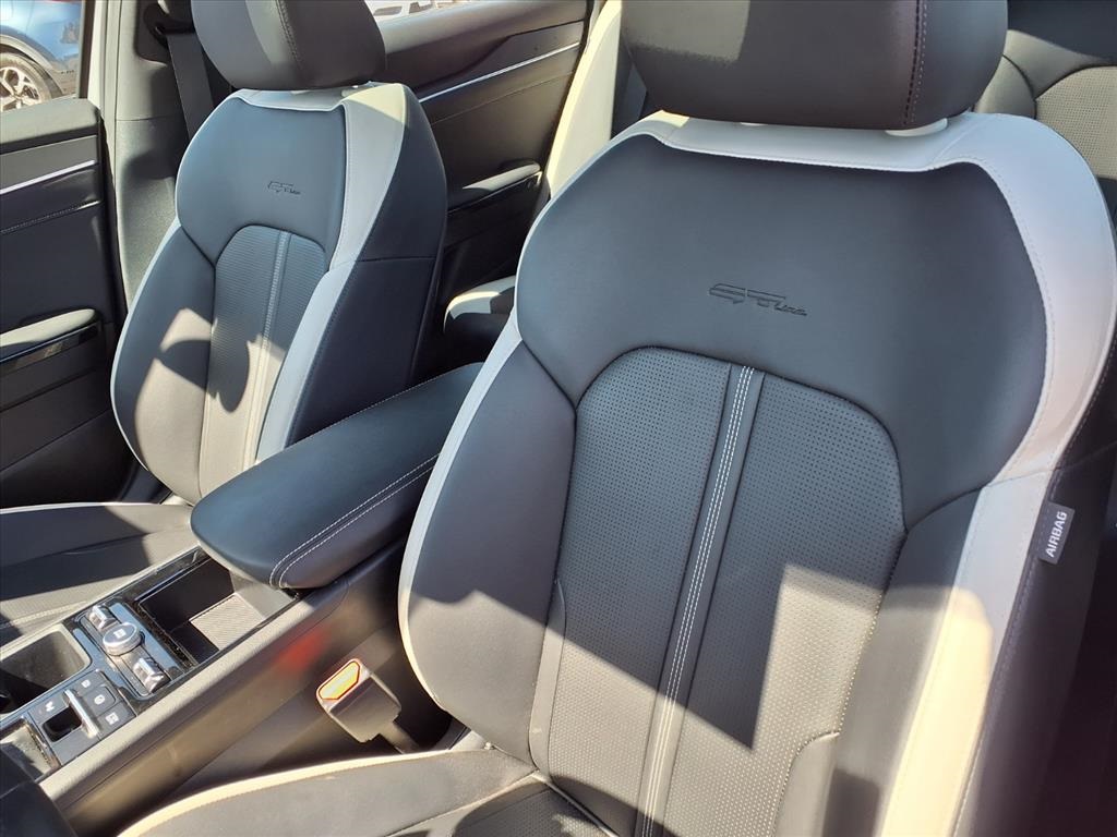2025 Kia K5 GT-Line - 6