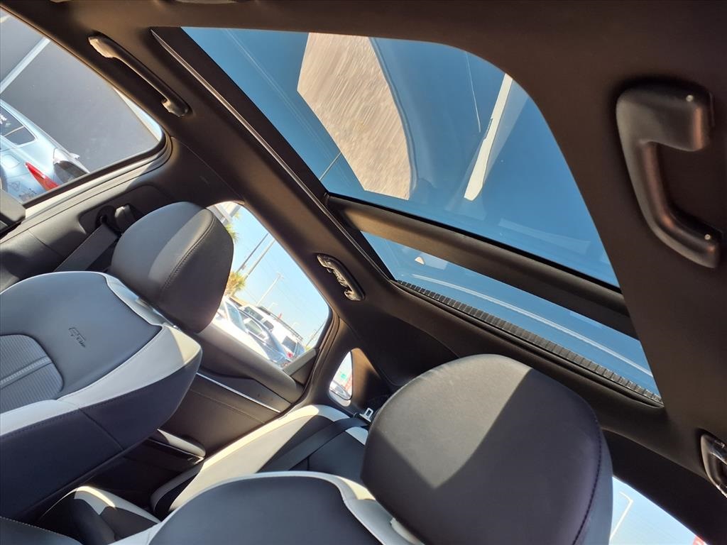2025 Kia K5 GT-Line - 7