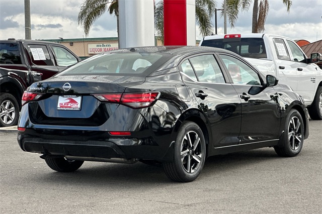 2025 Nissan Sentra SV photo 3
