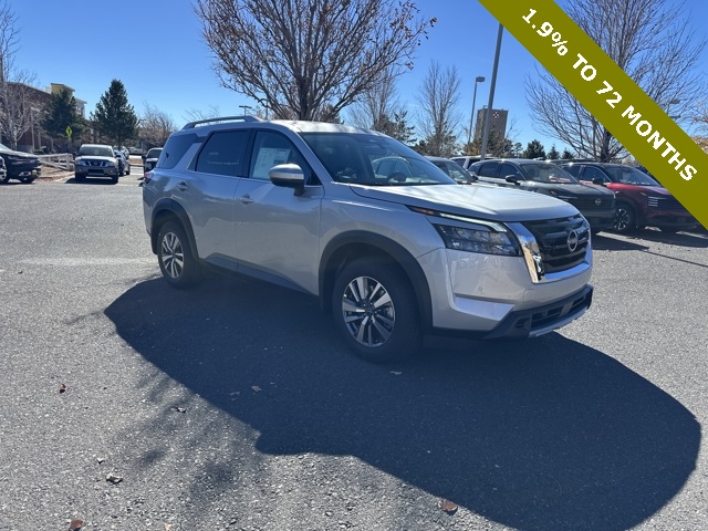 2025 Nissan Pathfinder SL