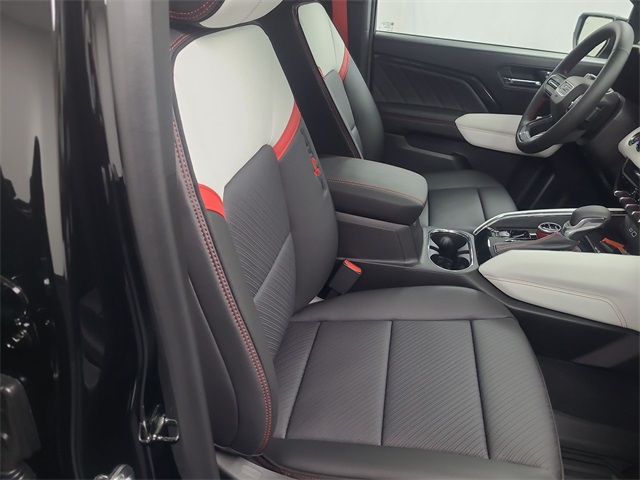2025 – GMC – Canyon