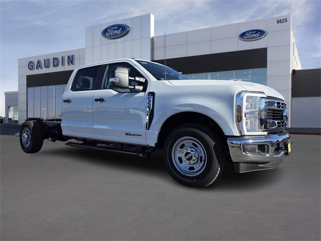 2026 Ford F-350 Super Duty Chassis Cab XL's photo