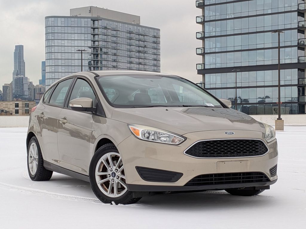 2015 Ford Focus SE Hatchback
