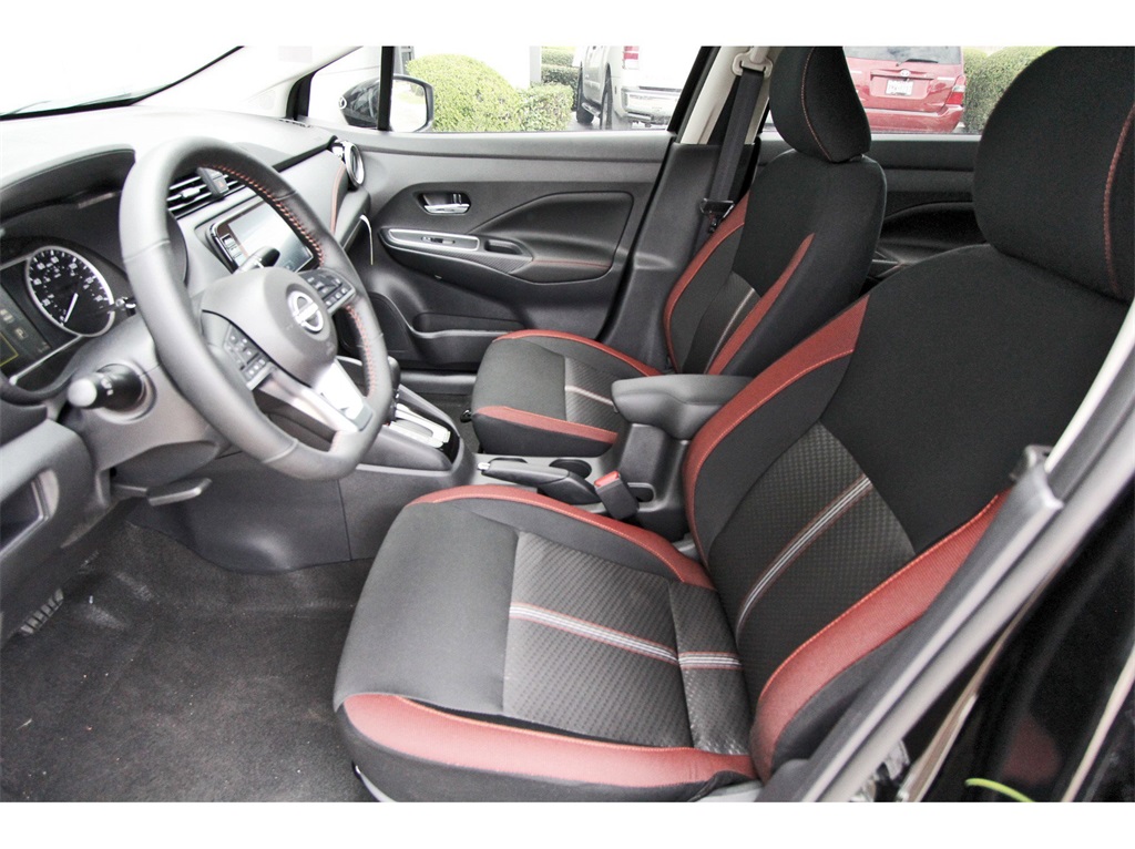 2025 Nissan Versa 1.6 SR - 5