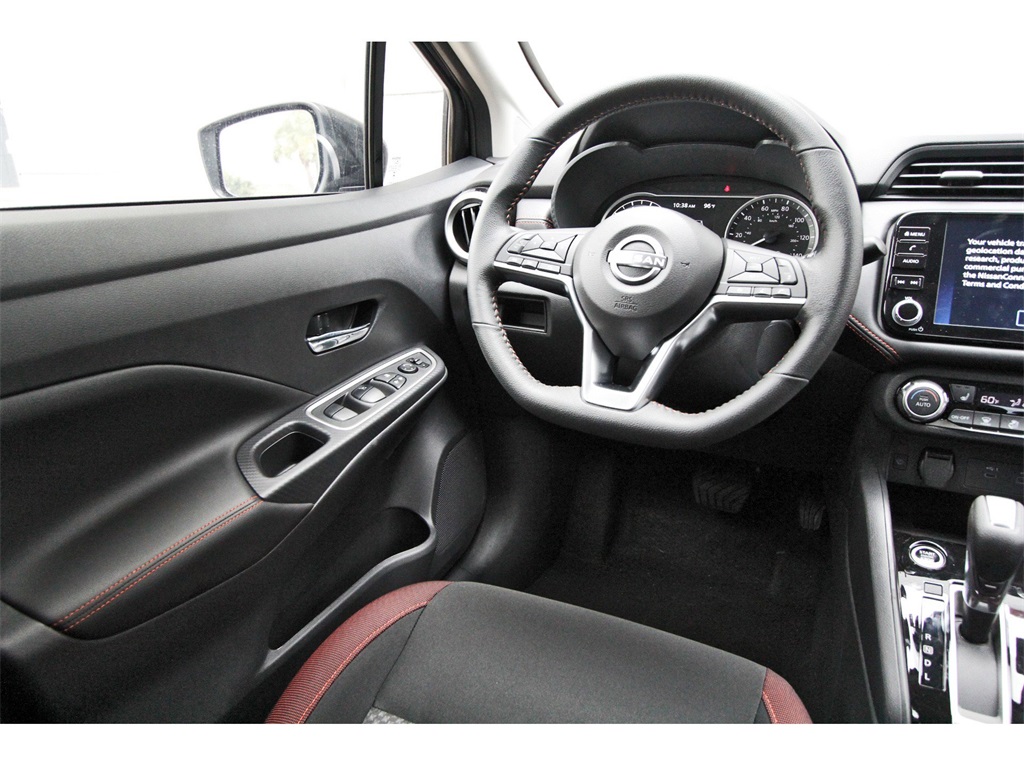 2025 Nissan Versa 1.6 SR - 7