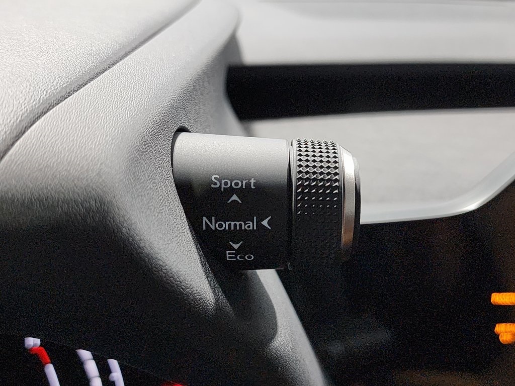 Thumbnail: 2025 Lexus UX - 23