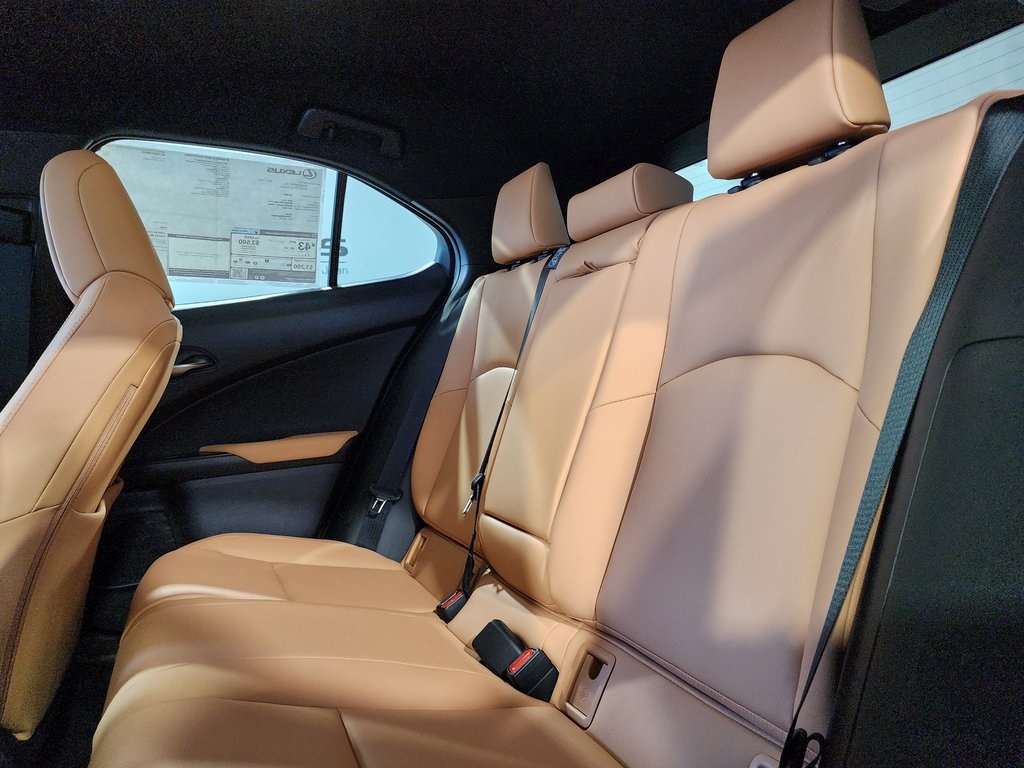 Thumbnail: 2025 Lexus UX - 27