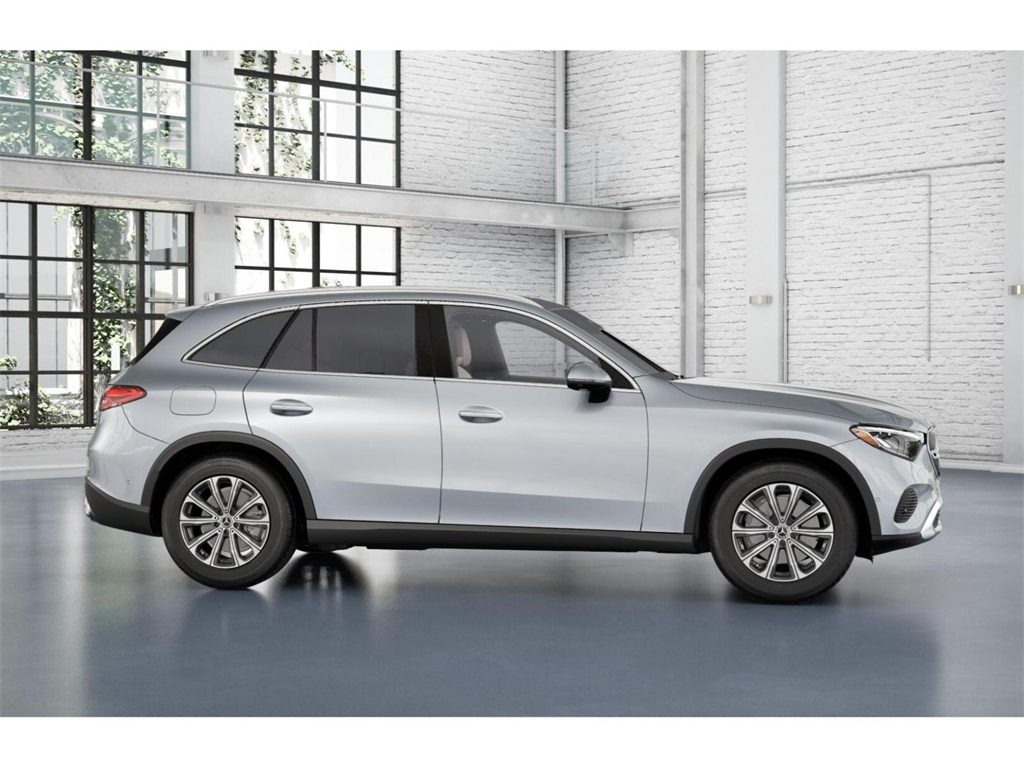 2025 Mercedes Benz GLC 300 photo 15