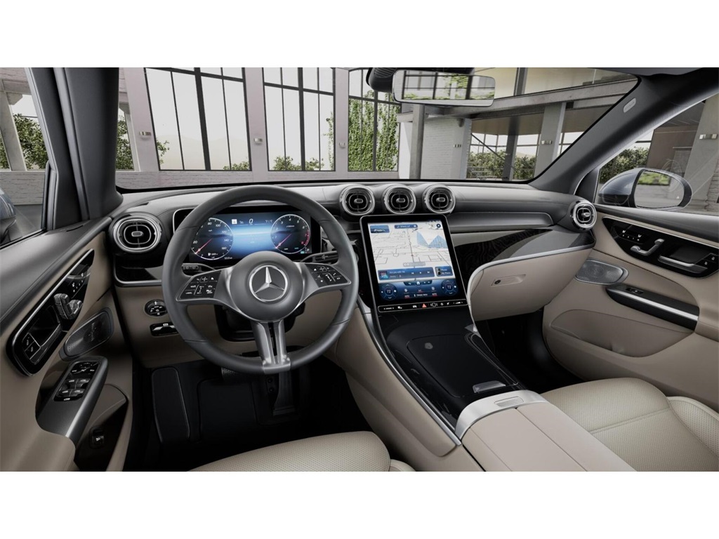2025 Mercedes Benz GLC 300 photo 3