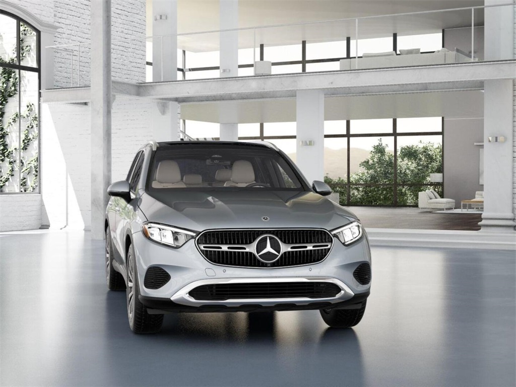 2025 Mercedes Benz GLC 300 photo 8