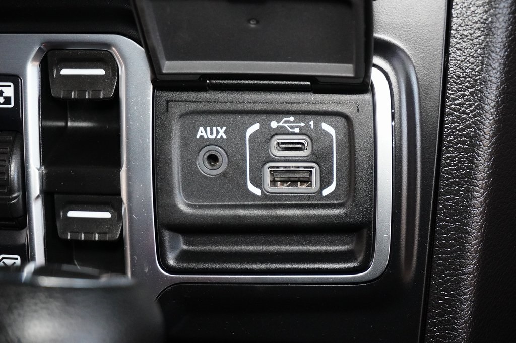 Used Car 2023 Jeep Gladiator  Willys For Sale Under $40,000 In Weatherford, Texas