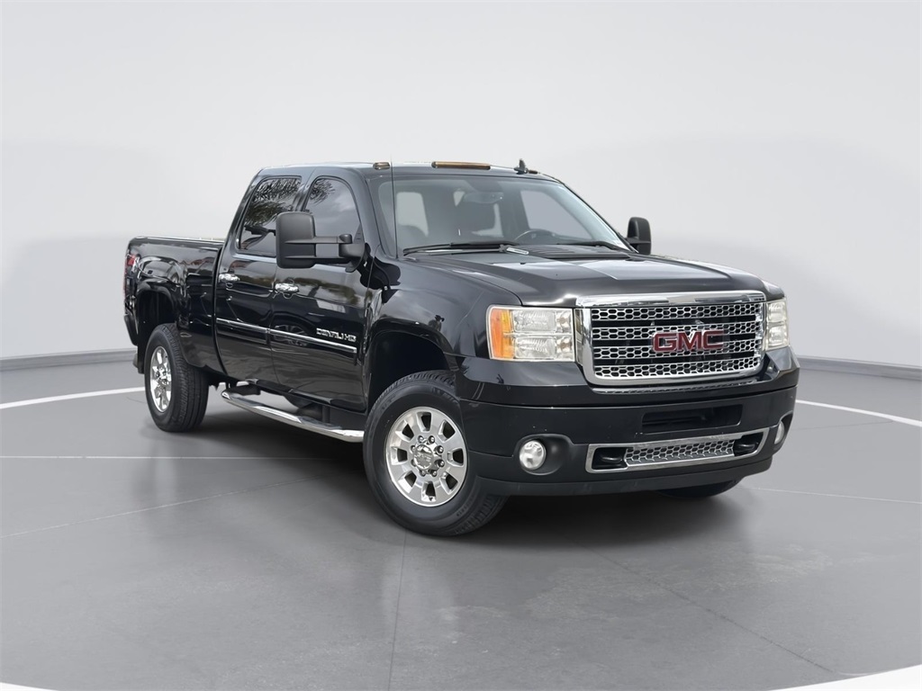 2013 GMC Sierra 3500HD Denali Crew Cab SB 4WD